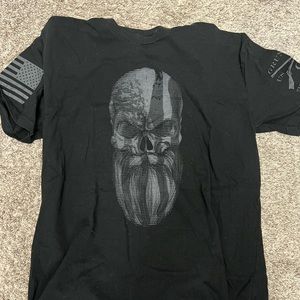 Men’s Grunt Style Shirt, size XL.